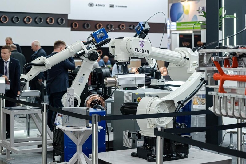 Industrial robots and robotic welding market overview